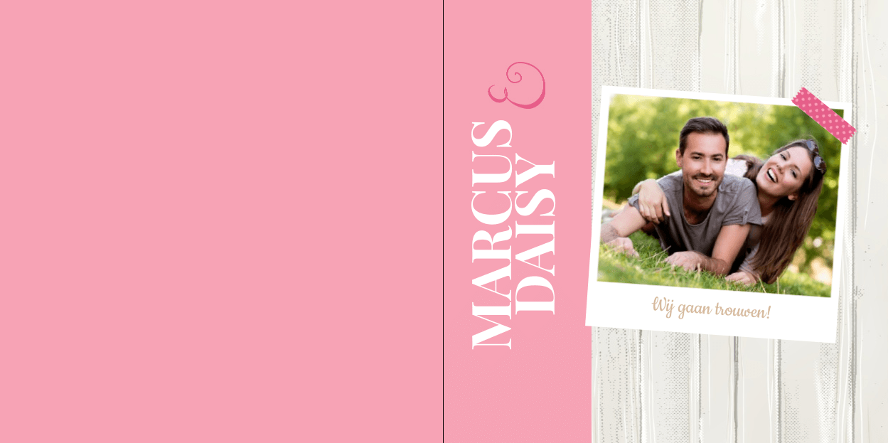 Roze trouwkaart met foto op hout